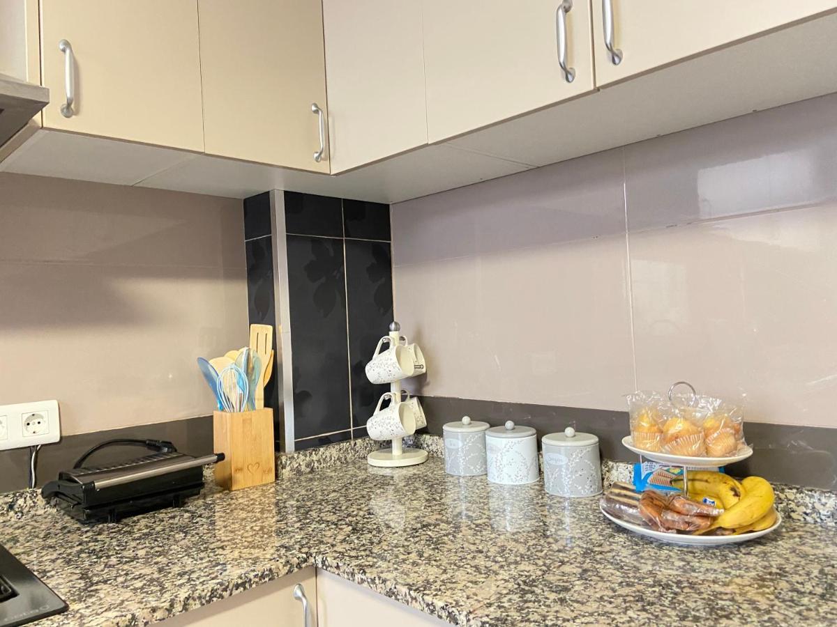 Apartament Almudafer *